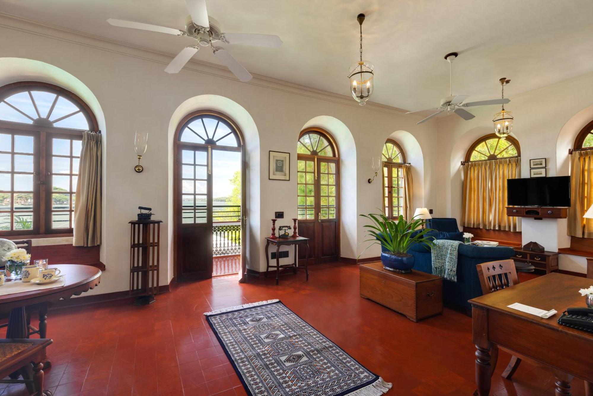 Brunton Boatyard - A Cgh Earth Experience Hotel Kochi Bagian luar foto