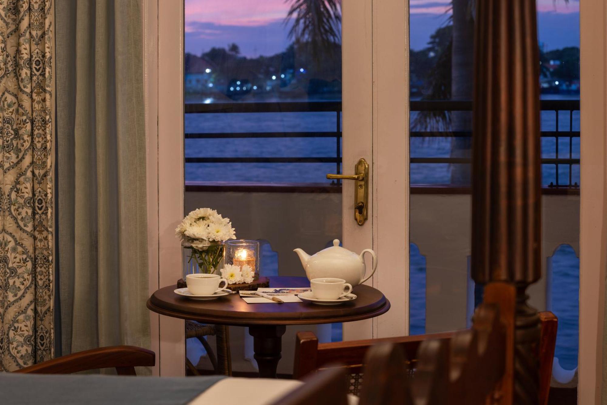 Brunton Boatyard - A Cgh Earth Experience Hotel Kochi Bagian luar foto