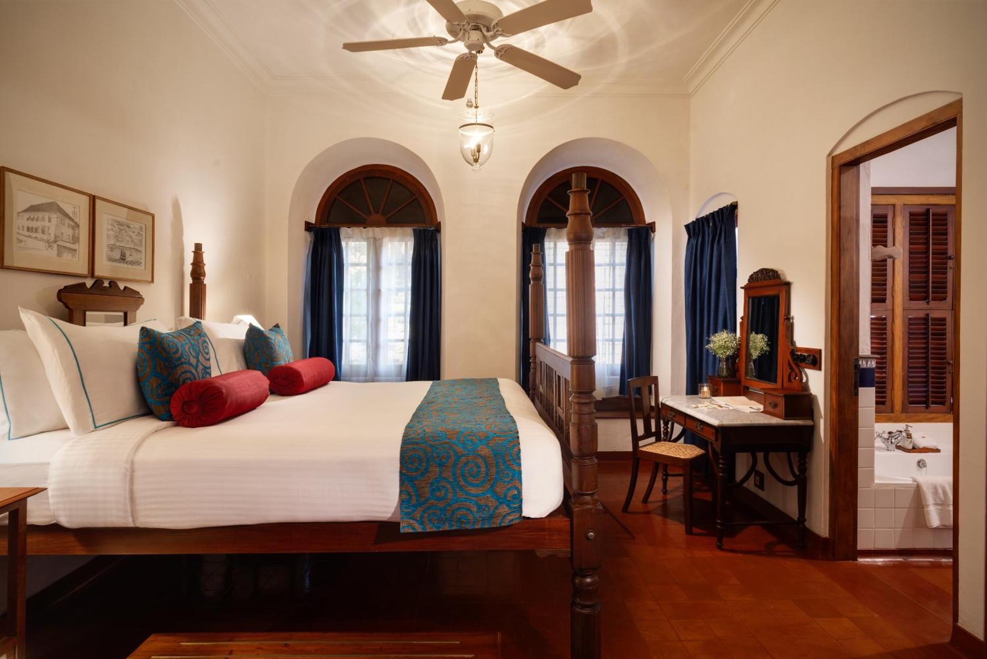 Brunton Boatyard - A Cgh Earth Experience Hotel Kochi Bagian luar foto