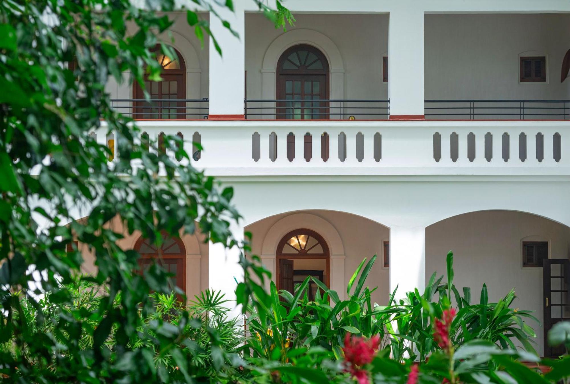 Brunton Boatyard - A Cgh Earth Experience Hotel Kochi Bagian luar foto