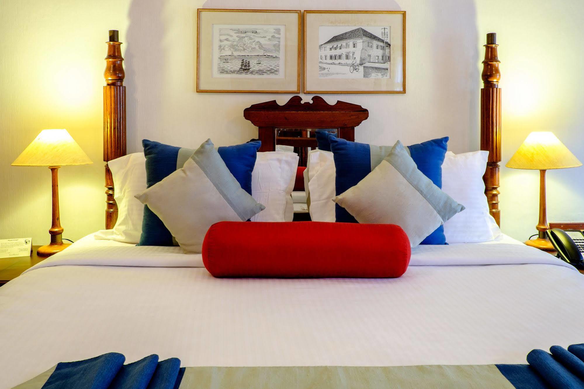 Brunton Boatyard - A Cgh Earth Experience Hotel Kochi Bagian luar foto